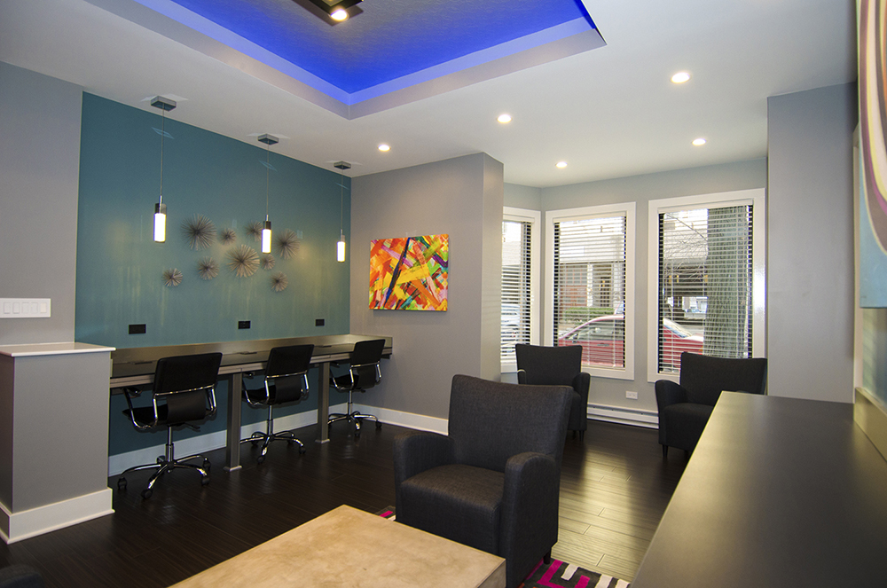 515 W Briar
