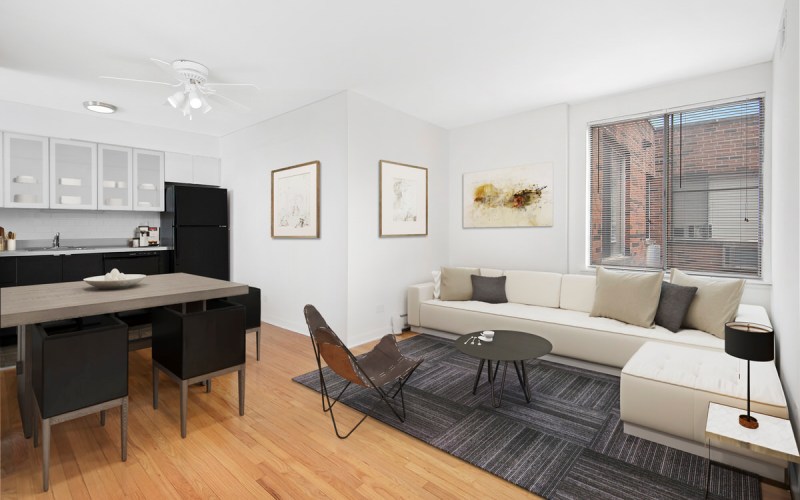 536 W Addison