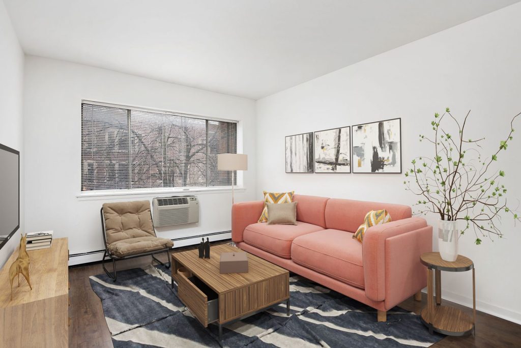 544 W Melrose