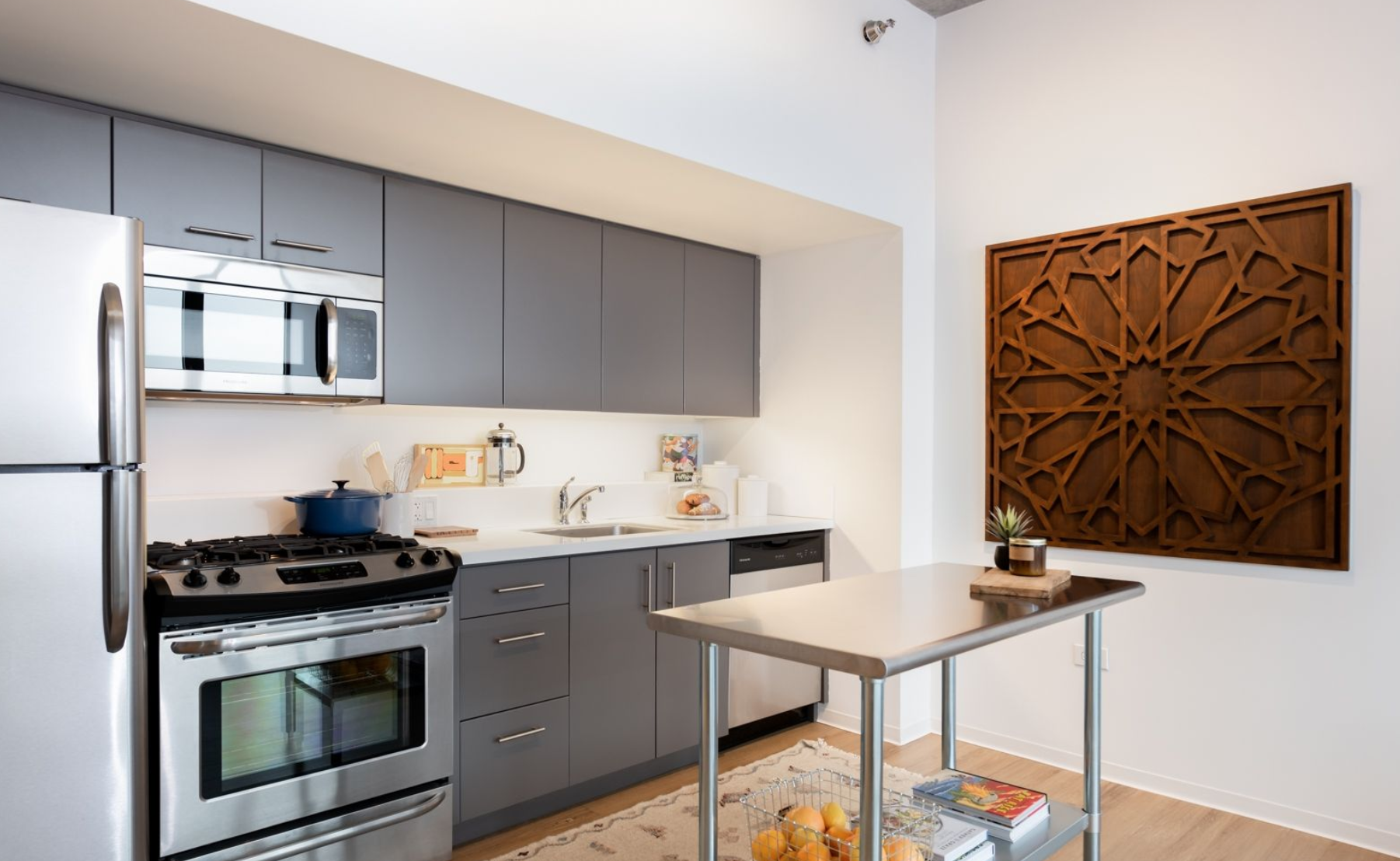 1611 West Division