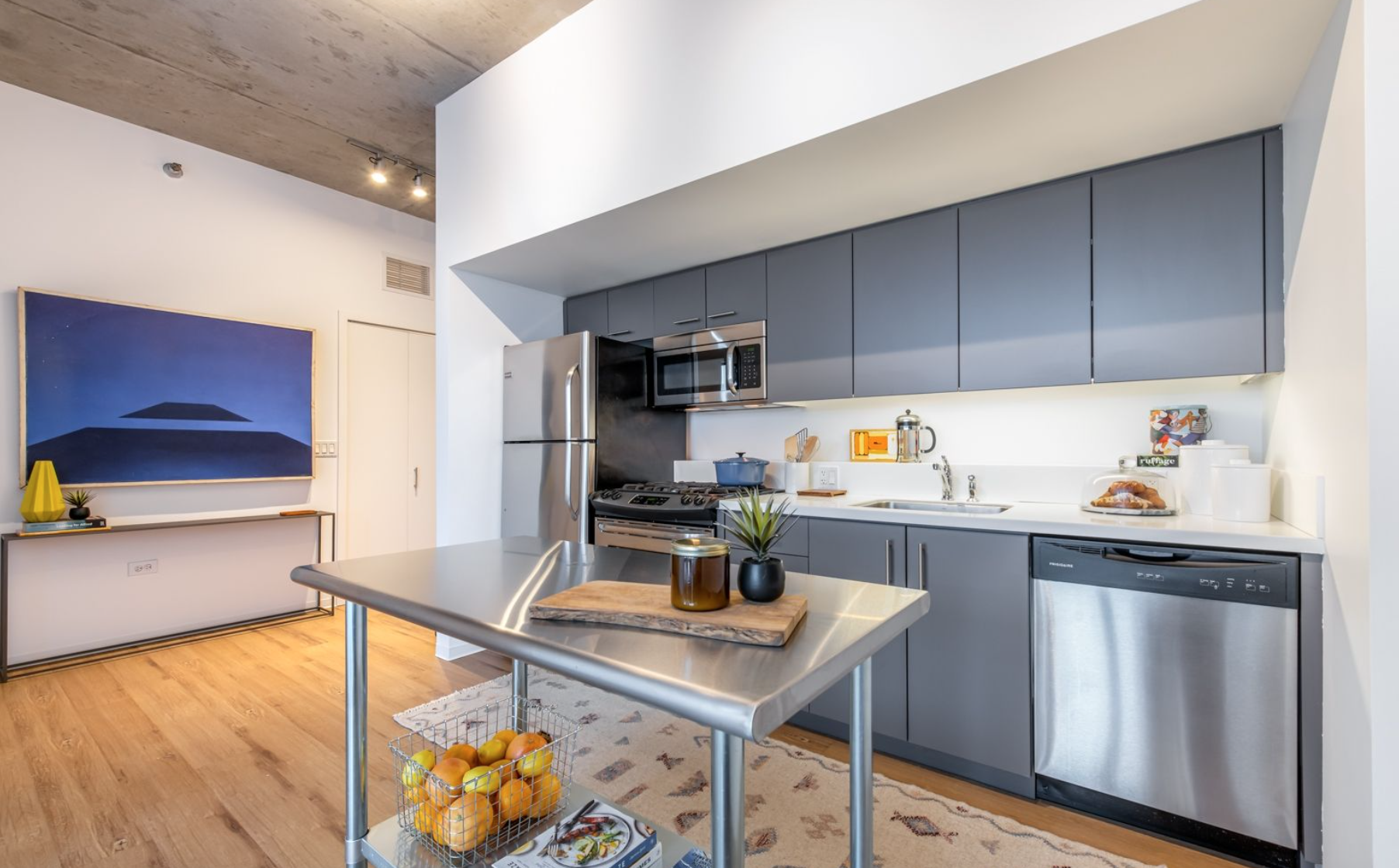 1611 West Division
