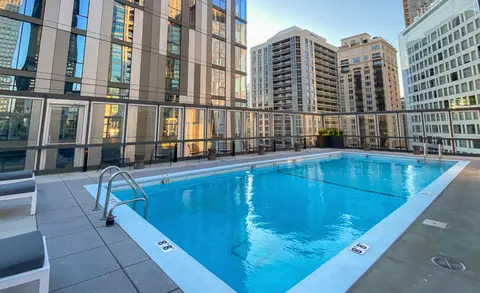 21 E Chestnut